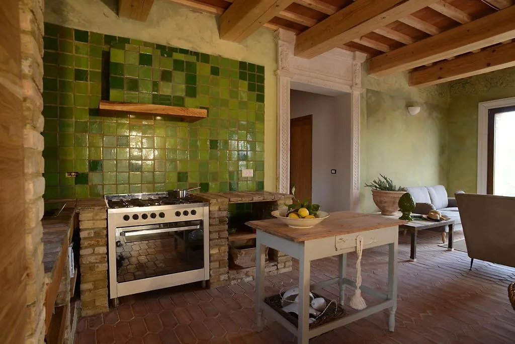 Tuscany Forever Premium Apartments 0*, Volterra
